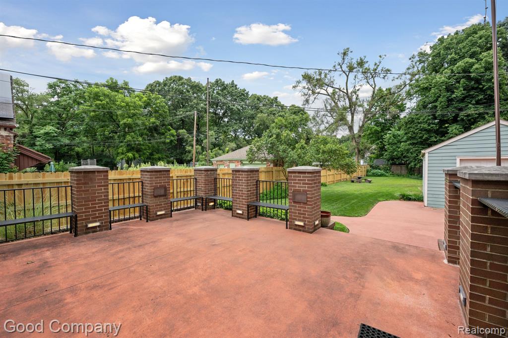 964 W LEWISTON Avenue, Ferndale, MI 48220 — Photo 43