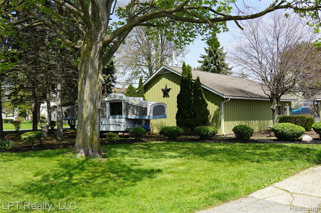 6210 Sterling Drive, Newport, MI 48166 — Photo 38