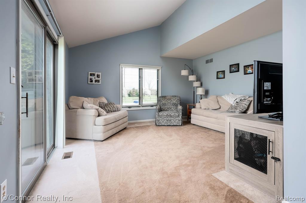 7978 Frith Road, Columbus, MI — Photo 7