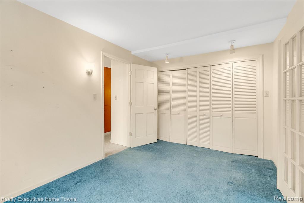 5430 Lakeshore Road, Fort Gratiot, MI 48059 — Photo 35