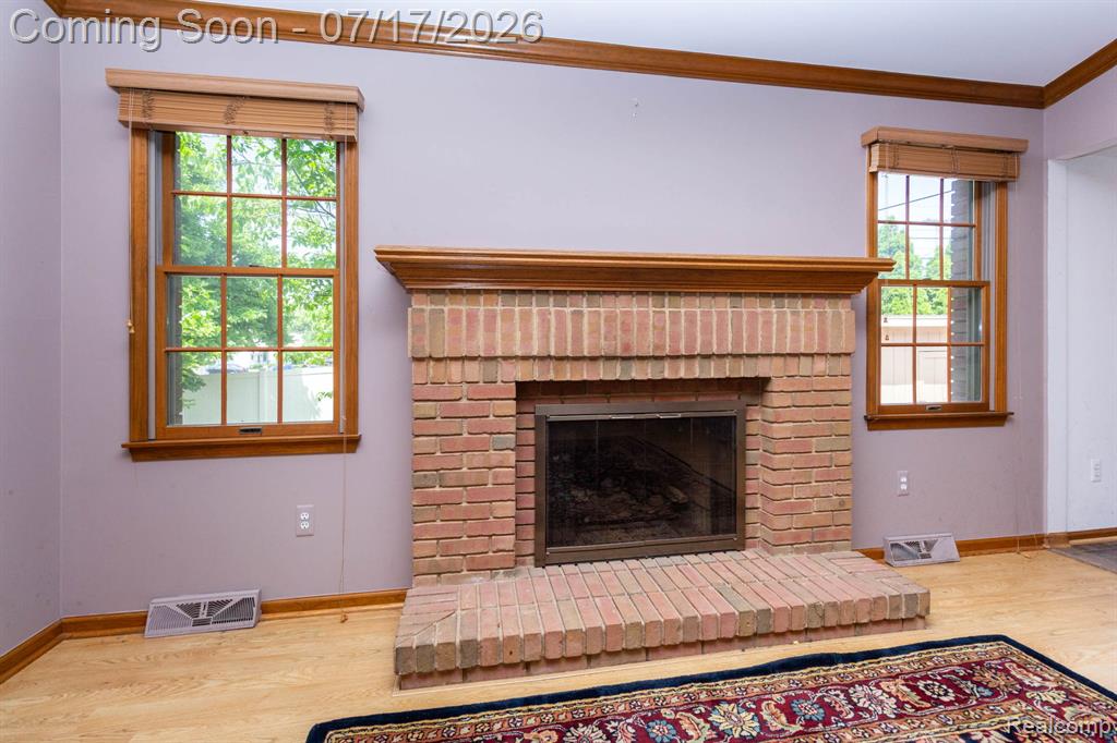 590 Saint John Street, Wyandotte, MI 48192 — Photo 7