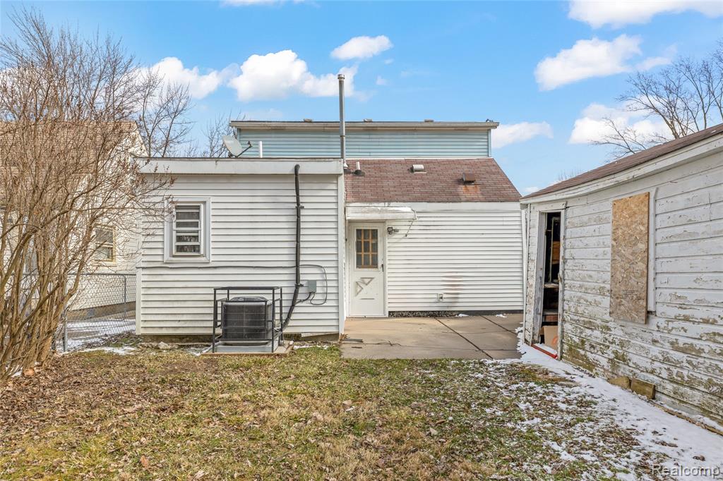 6330 Hampden Street, Taylor, MI 48180 — Photo 4