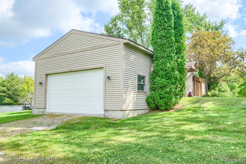8439 Burpee Road, Grand Blanc, MI 48439 — Photo 46