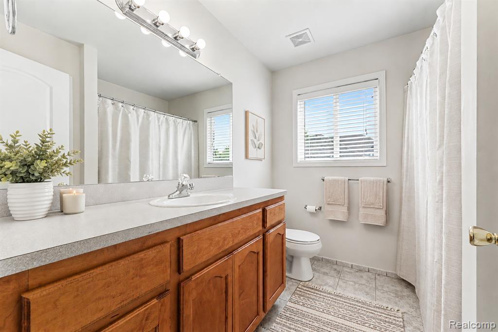 22273 Brywood Court, Clinton Twp, MI 48036 — Photo 32