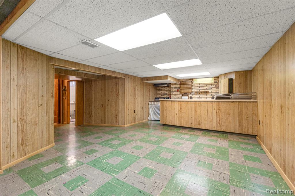8255 Kinmore Street, Dearborn Heights, MI 48127 — Photo 25