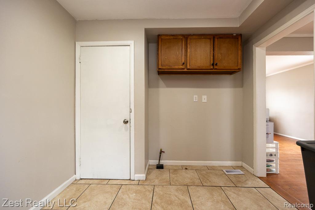 7601 Curtis Street, Detroit, MI 48221 — Photo 21