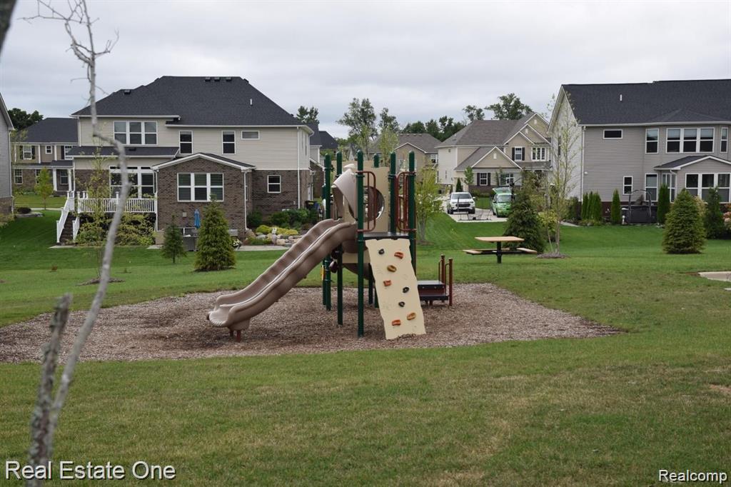 1113 Lark Street, Lake Orion, MI — Photo 27