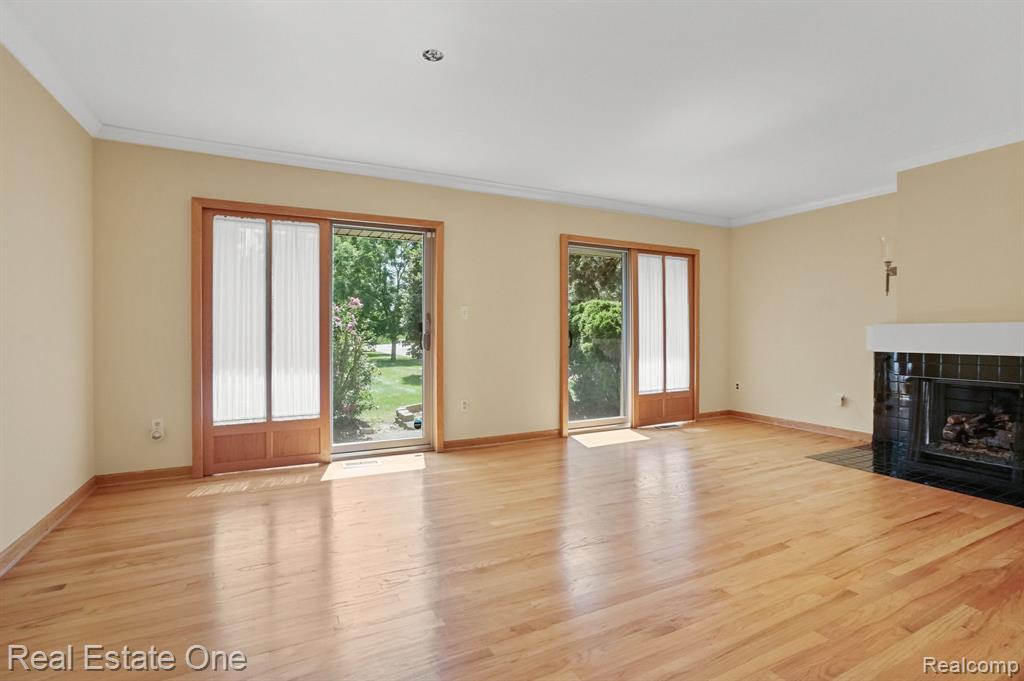 3856 Old Creek Road, 25, Troy, MI 48084 — Photo 6