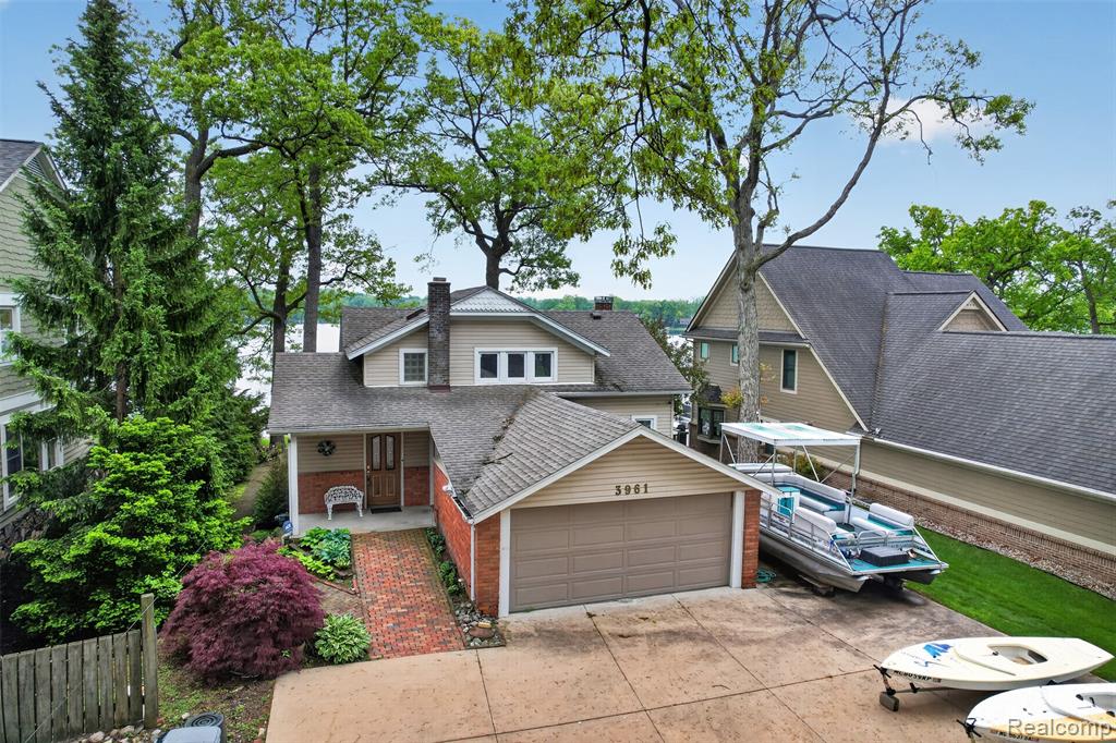 3961 Lakewood Drive, Waterford, MI 48329 — Photo 2