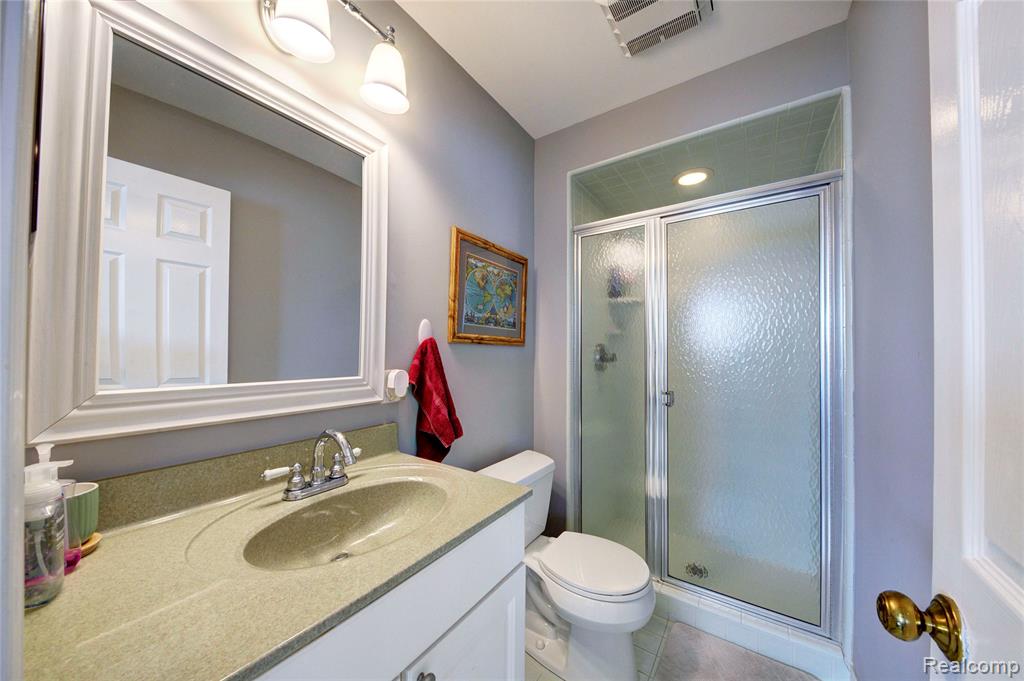 46822 Springhill Drive, Shelby Twp, MI 48317 — Photo 16