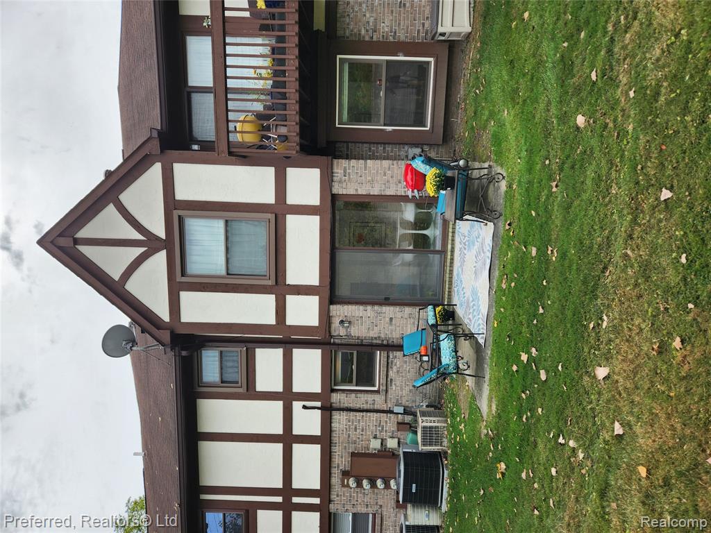 19370 W 11 Mile Road, Lathrup Village, MI 48076 — Photo 30