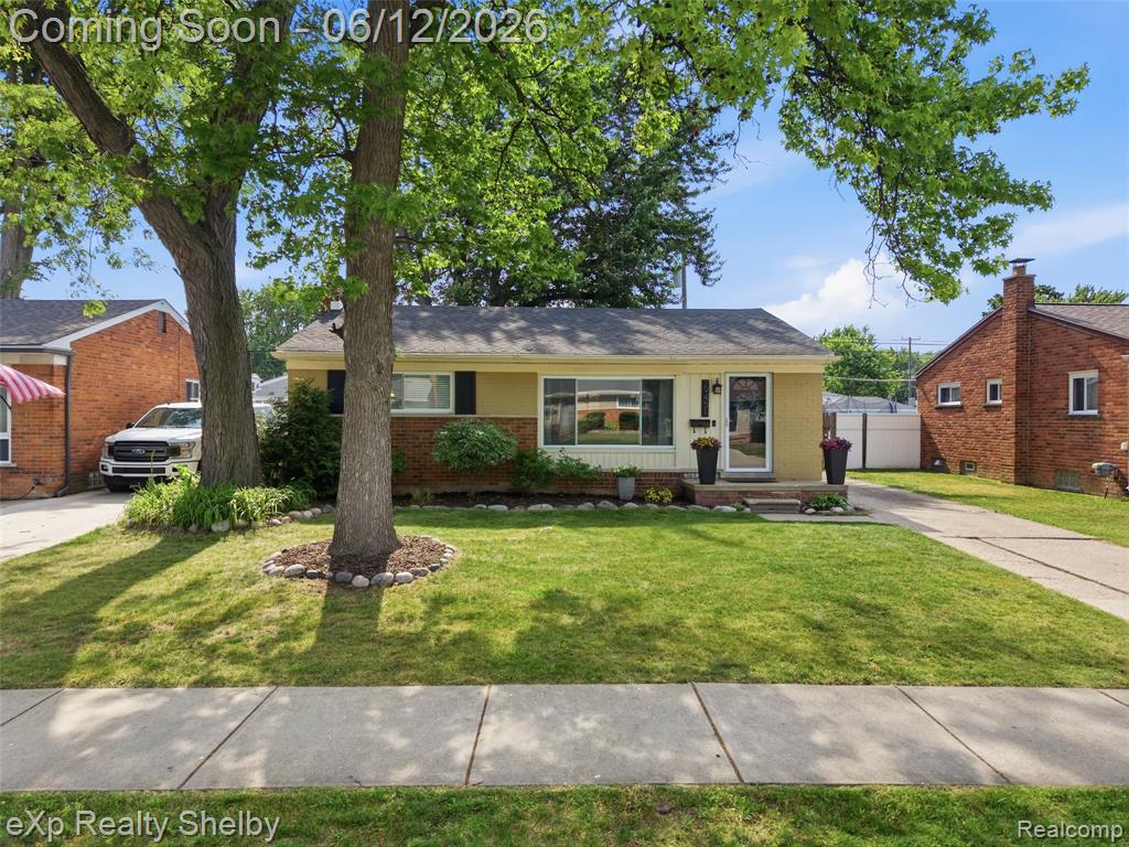 29451 Mark Avenue, Madison Heights, MI 48071 — Photo 3