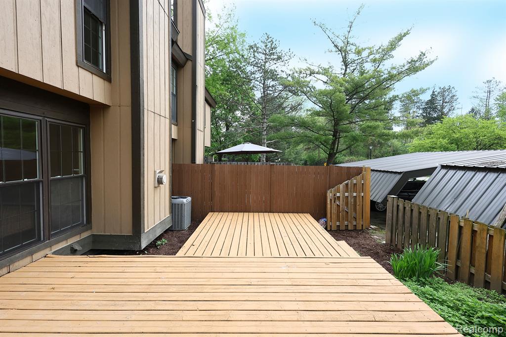 25151 GREENBROOKE Drive, Southfield, MI 48033 — Photo 31