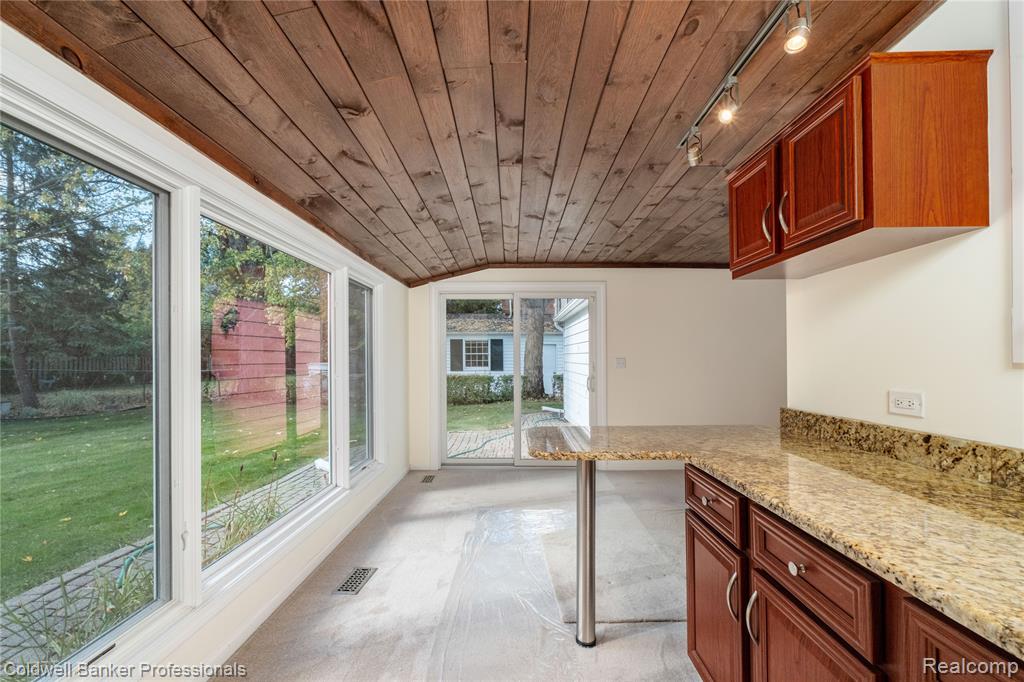 499 Sunningdale Drive, Grosse Pointe Woods, MI 48236 — Photo 26