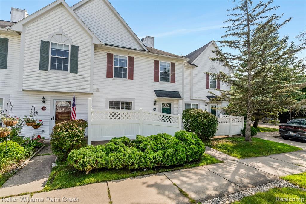 22040 Cape Cod Way, Farmington Hills, MI 48336 — Photo 2