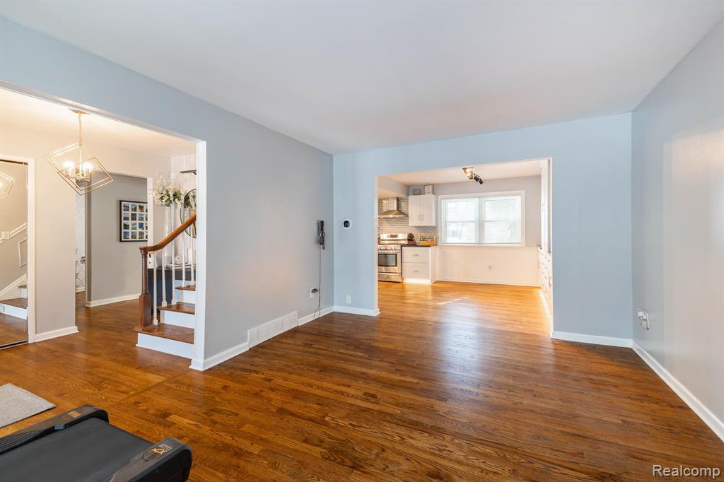 8425 HAMPTON Road, Grosse Ile, MI 48138 — Photo 17