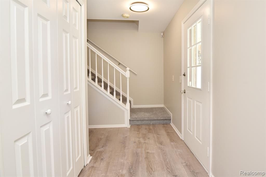 24945 SARAH FLYNN, Novi, MI — Photo 3