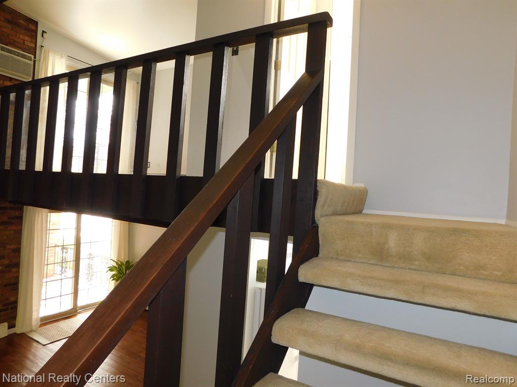 2334 W 14 MILE Road, 11, Royal Oak, MI 48073 — Photo 11
