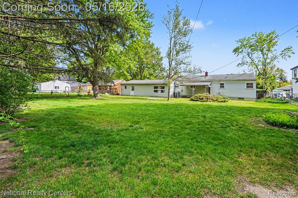 5850 Eldridge Drive, Waterford, MI 48327 — Photo 23