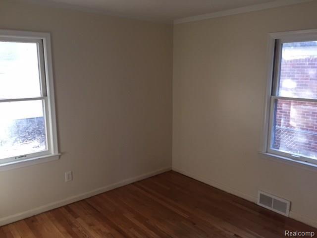 9554 HAZELTON, Redford, MI 48239 — Photo 6