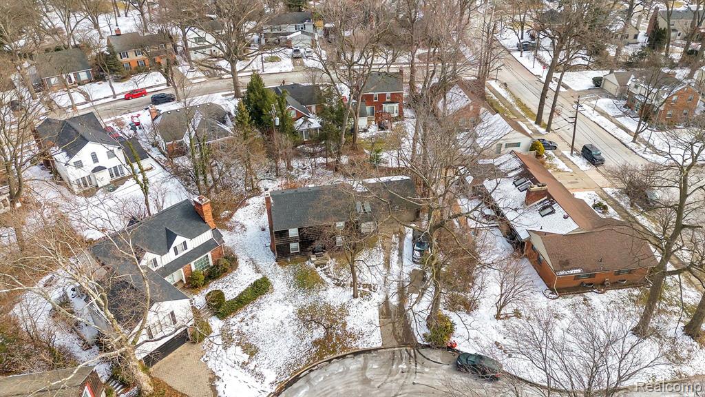 6 CLINTON Lane, Dearborn, MI 48120 — Photo 28
