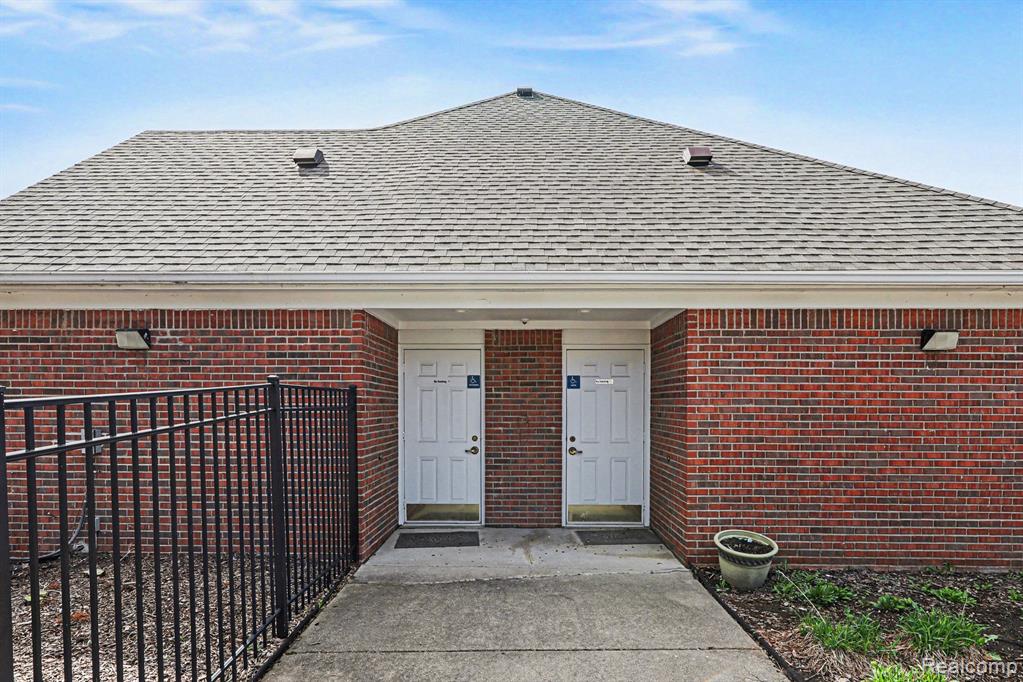 16413 Dominion Drive, Macomb, MI 48044 — Photo 29