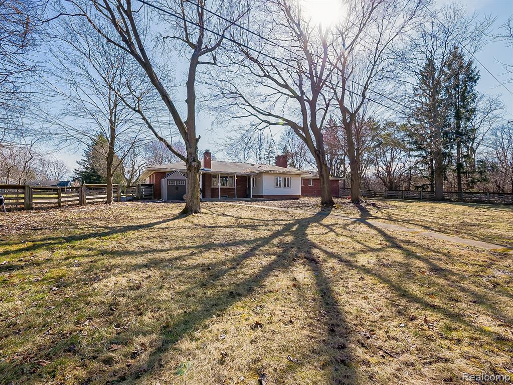 7380 Villamuer Road, West Bloomfield, MI — Photo 36
