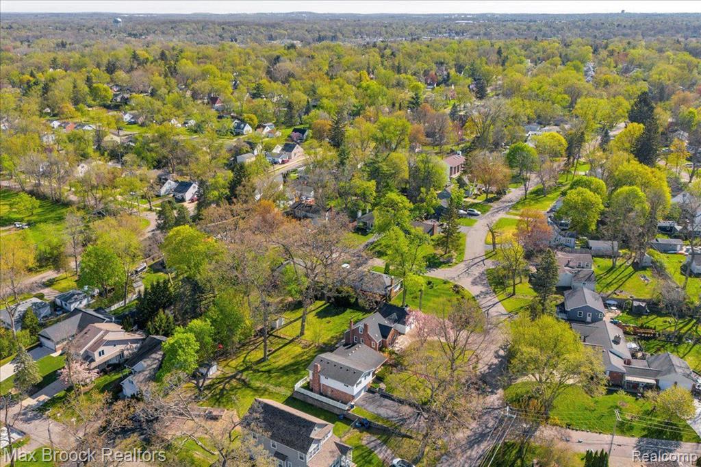 4332 LANETTE Drive, Waterford, MI 48328 — Photo 32