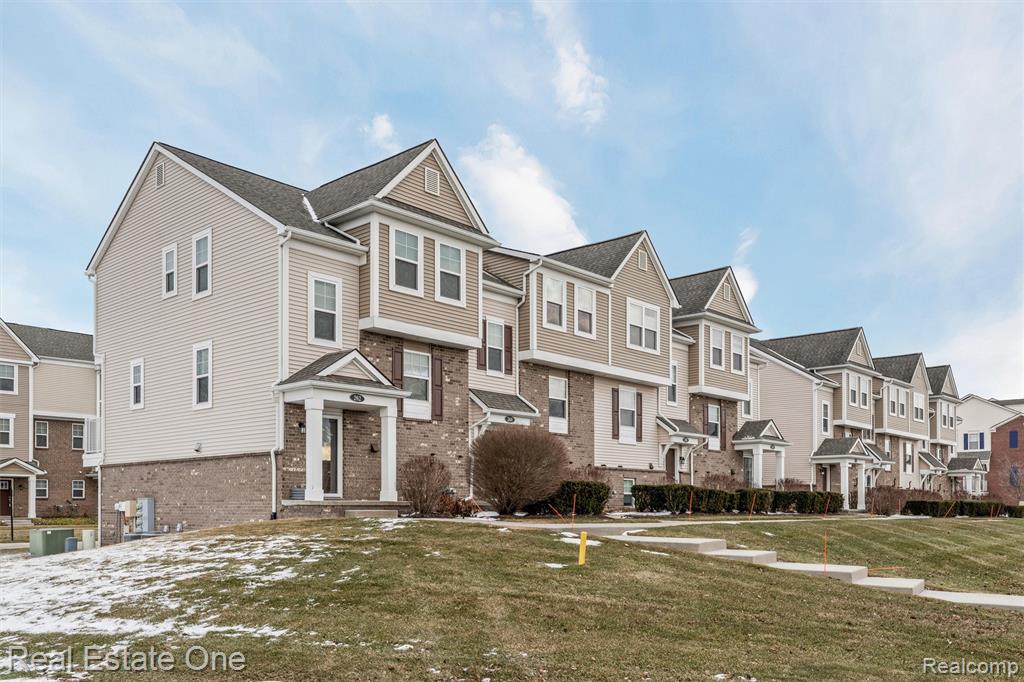 260 Center Boulevard, Wixom, MI 48393 — Photo 2