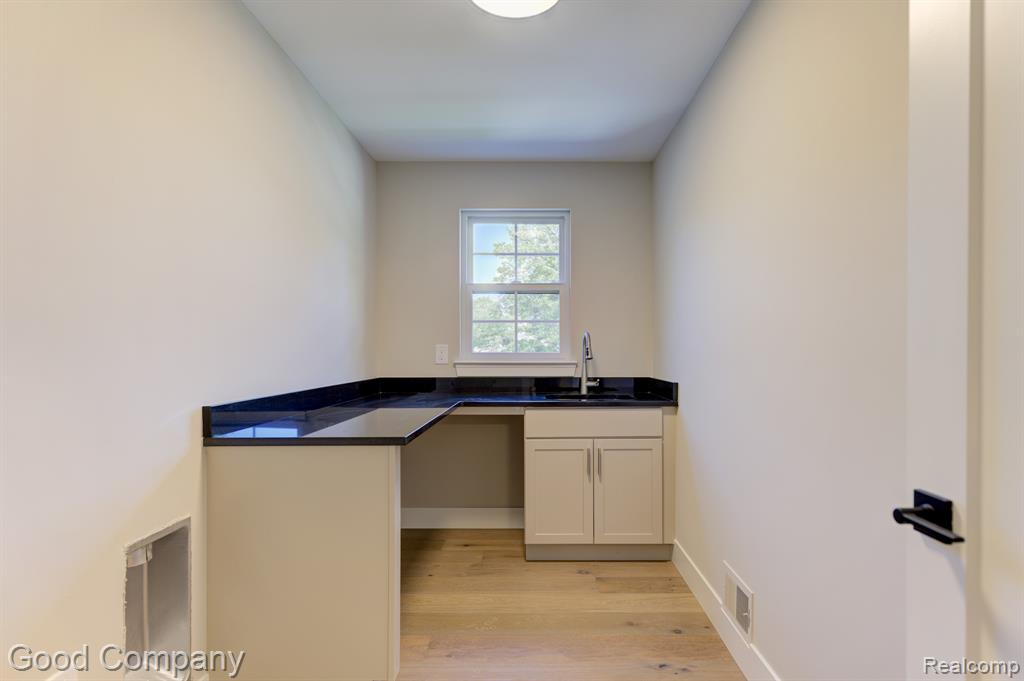 808 Irving Avenue, Royal Oak, MI 48067 — Photo 40