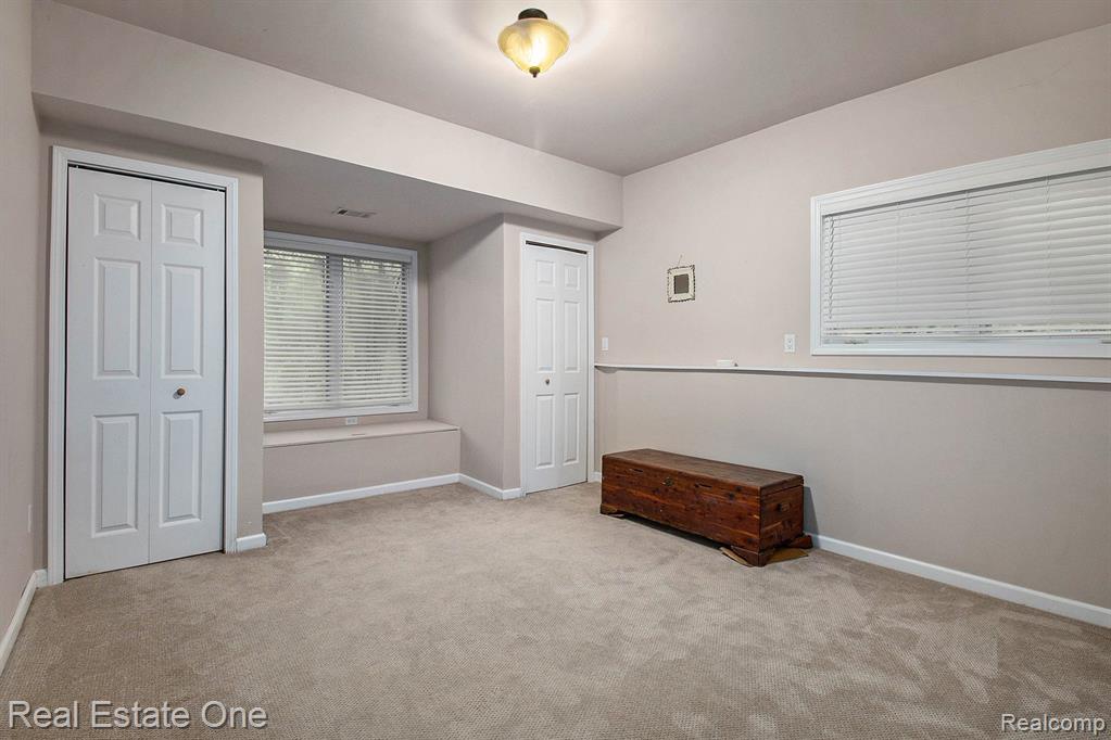 9832 Kingston Ridge, Clarkston, MI 48348 — Photo 39