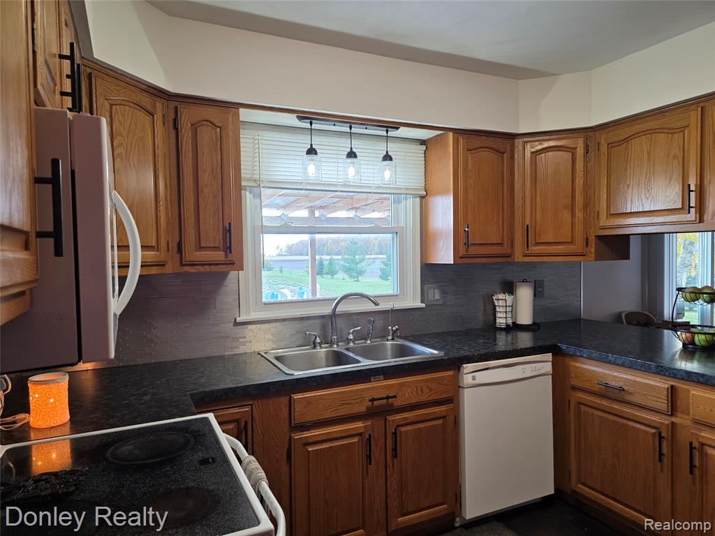 4053 Frenchline Road, Marlette, MI 48453 — Photo 4