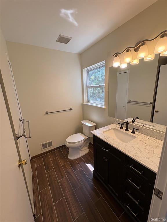 723 Huntclub Boulevard, Auburn Hills, MI 48326 — Photo 8