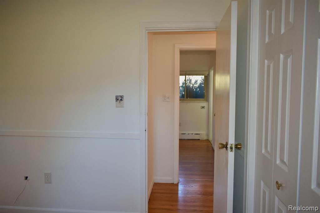 460 N EVANSDALE Drive, Bloomfield Hills, MI 48304 — Photo 21