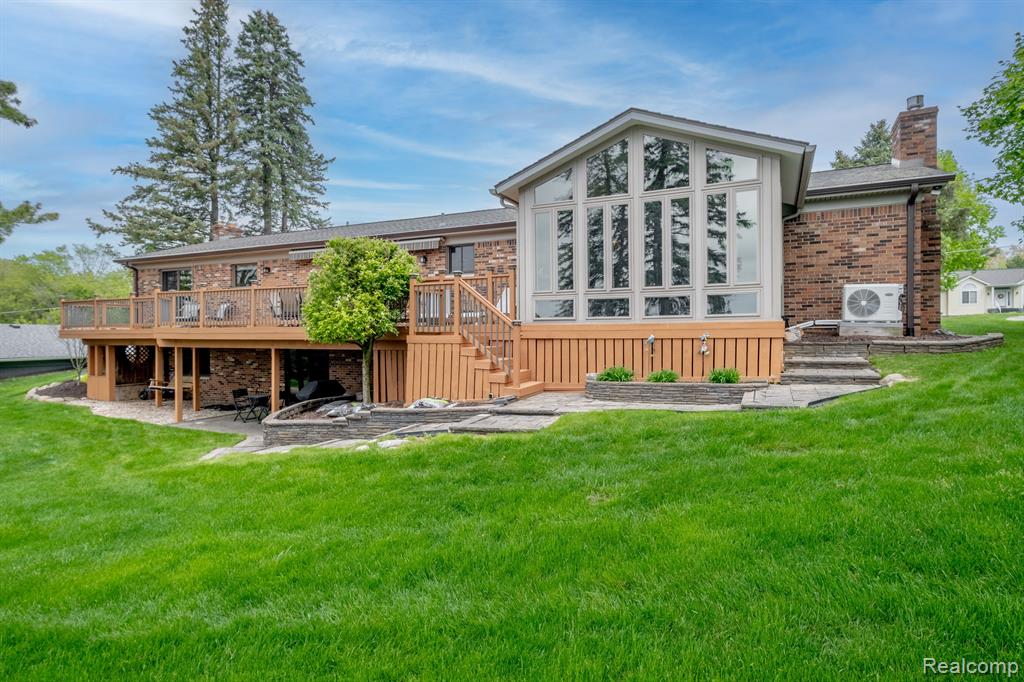7488 DRIFTWOOD Drive, Fenton, MI 48430 — Photo 3