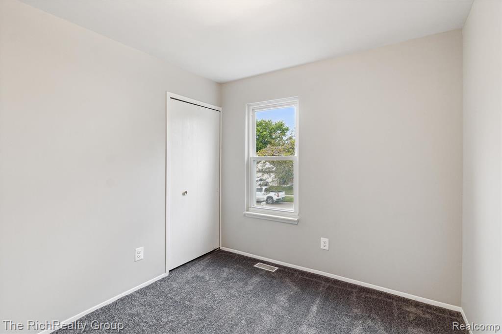 43101 LANCELOT Drive, Canton, MI 48188 — Photo 35