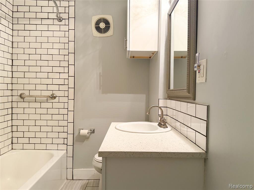 2710 Clements Street, Detroit, MI 48238 — Photo 6