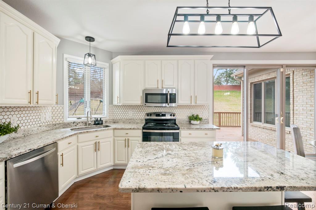 18489 Fox Hollow Court, Northville, MI 48168 — Photo 23