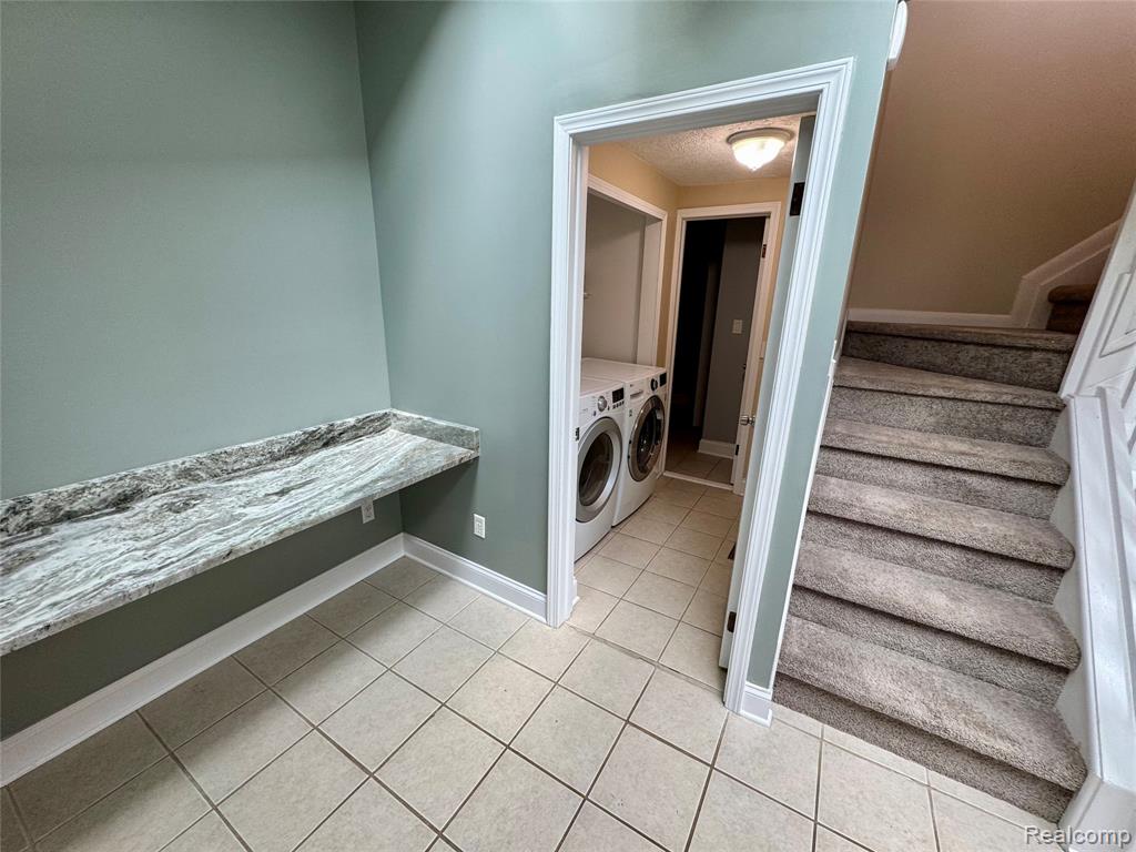 4448 Pleasant Valley Road, Brighton, MI 48114 — Photo 14