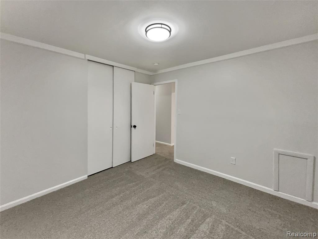 18031 Hamann Street, Riverview, MI 48193 — Photo 11
