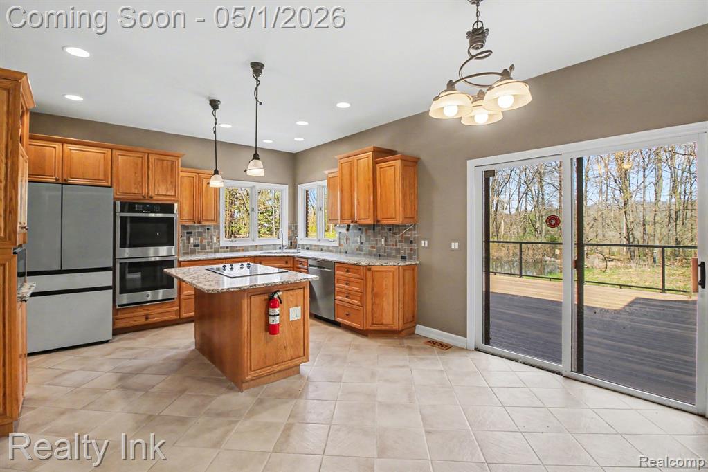 4927 Nature View Court, Howell, MI 48843 — Photo 8