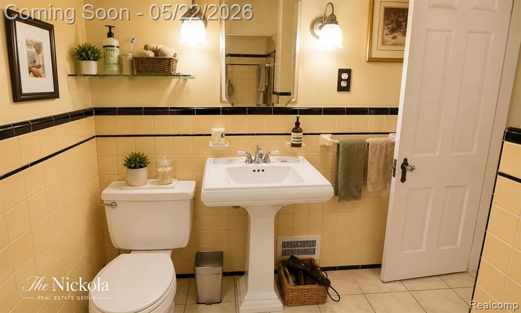 515 Barrington Road, Grosse Pointe, MI 48230 — Photo 20