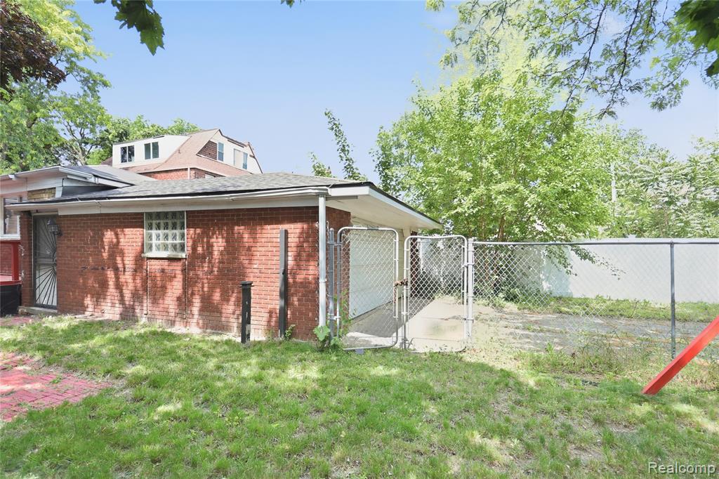 2555 W Boston Boulevard, Detroit, MI 48206 — Photo 33