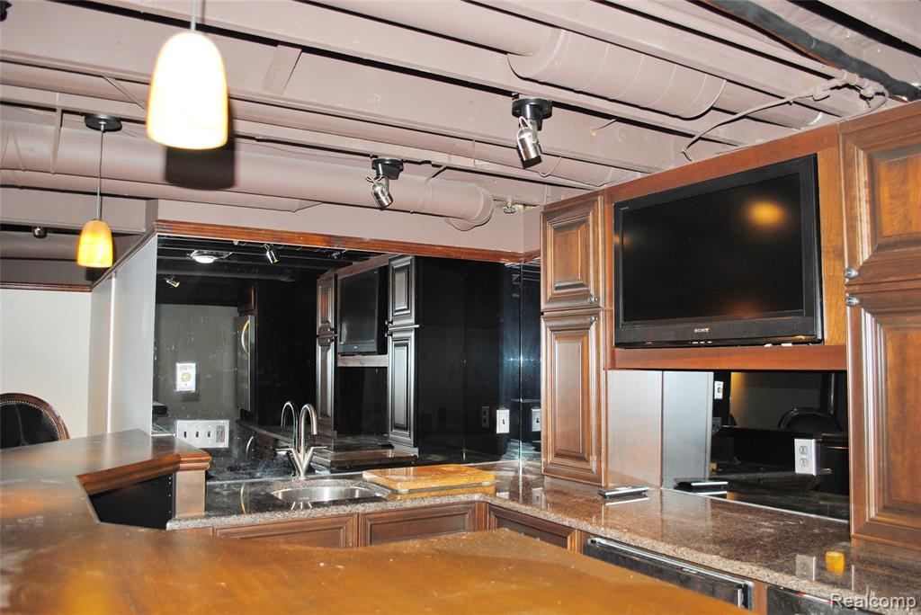719 Upper Scotsborough Way, Bloomfield Hills, MI 48304 — Photo 25