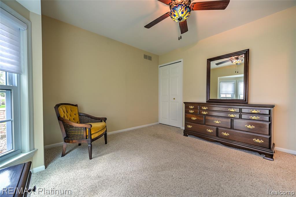 807 Whisperwood Drive, 70, Fenton, MI 48430 — Photo 23