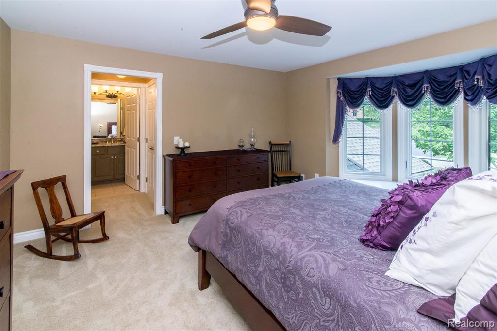 3166 W Beach Lake Drive, Milford, MI, 48380