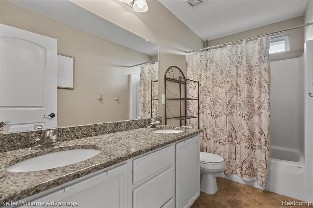 24670 BROMPTON Way, South Lyon, MI 48178 — Photo 43