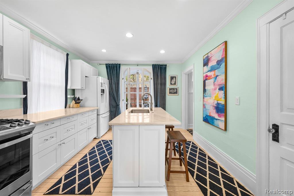 397 KERCHEVAL Avenue, Grosse Pointe Farms, MI 48236 — Photo 22