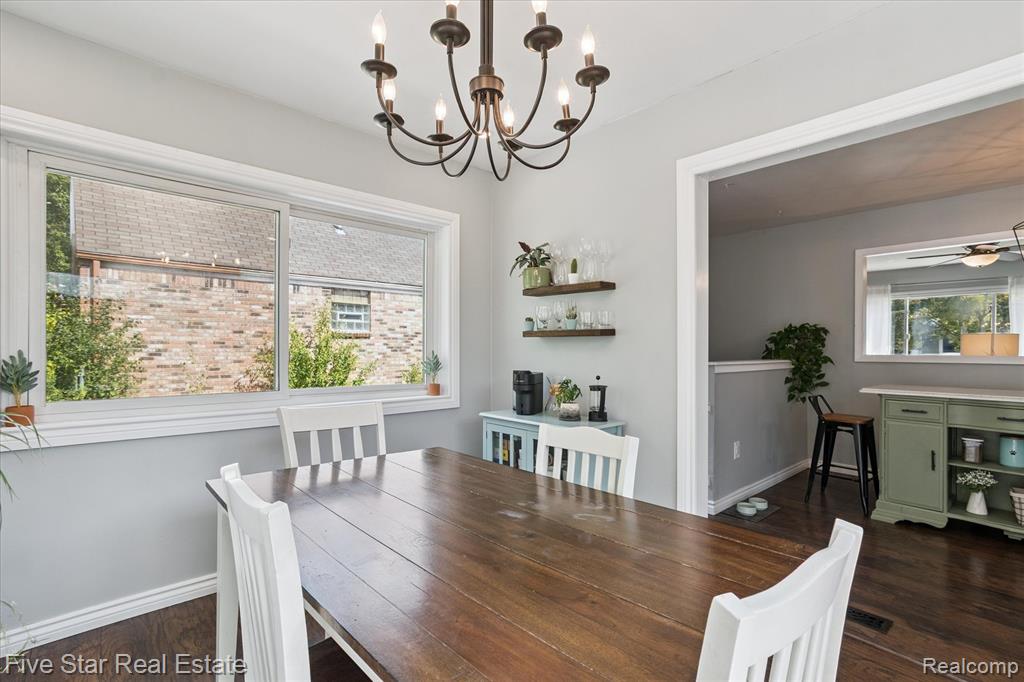 43592 Champlain Court, Canton, MI 48188 — Photo 15