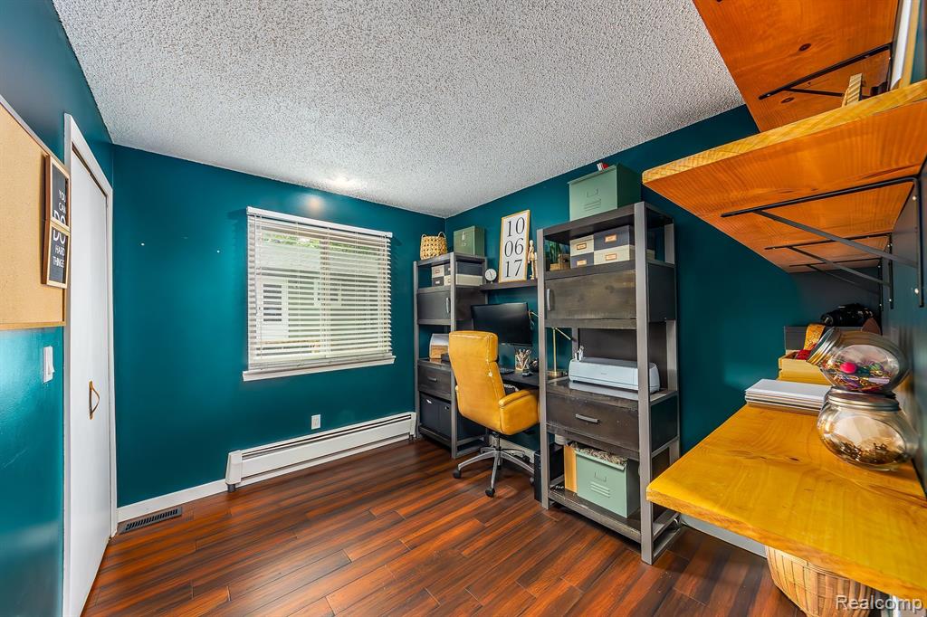 4885 WALKER Drive, Brighton, MI 48114 — Photo 14